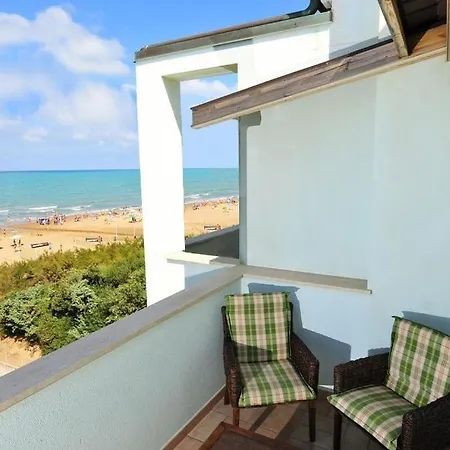 Aurora Hotel 3*