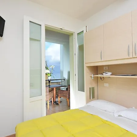 Hotel Aurora 3*