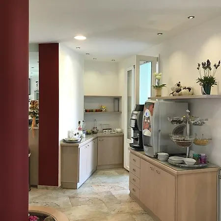 Aurora Hotel 3*